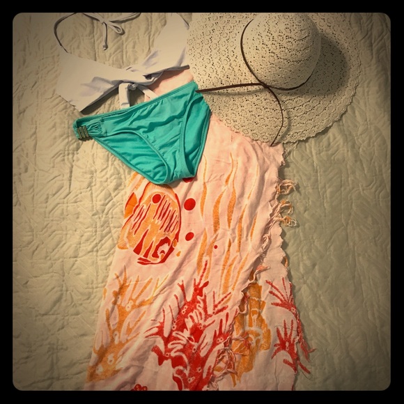 Swim cover up/wrap - Picture 2 of 4